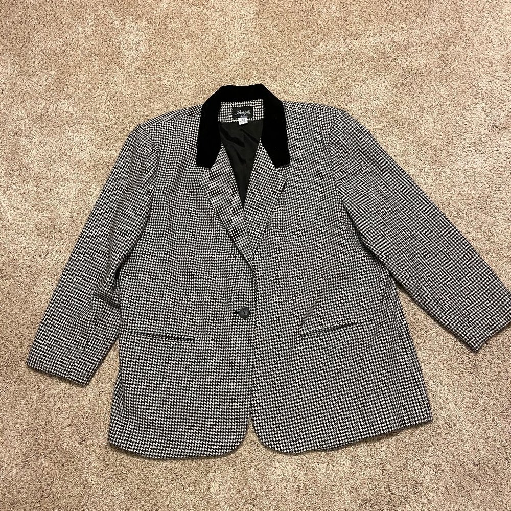 Black/white @omen's jacket